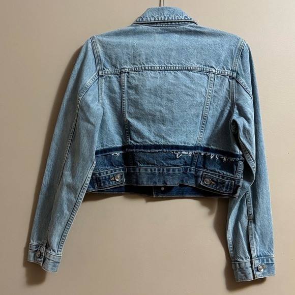 SLVRLAKE Trucker Cropped Distressed Two-Tone
Denim Jacket Washed Valley NWOT - Picture 7 of 15